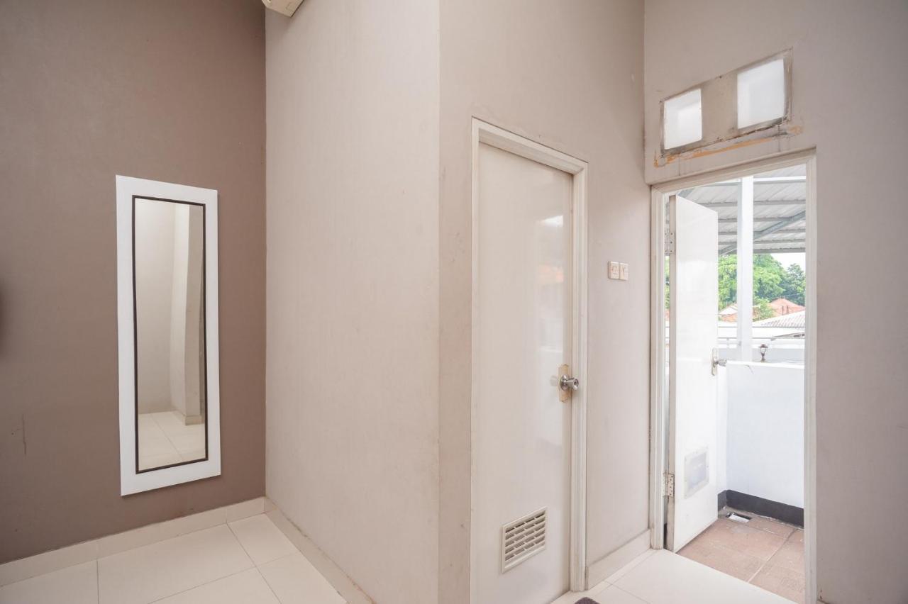 Reddoorz Syariah Near Taman Air Mancur Bogor Hotell Exteriör bild