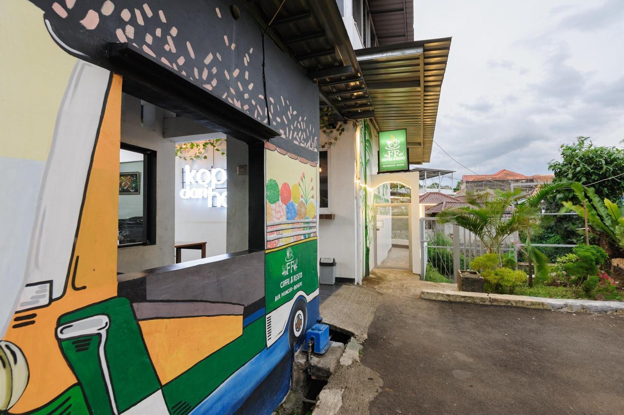 Reddoorz Syariah Near Taman Air Mancur Bogor Hotell Exteriör bild
